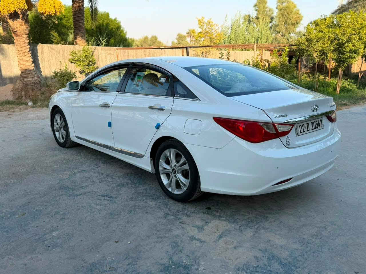 السلام عليكم 
سوناتا موديل 2012 خليجي 
رقم اربيل دولي تحويل او وكاله 
محرك 2400 دوش 
تبريد قطعتين 
مري شفط 
شفتات ستيرن 
حساس خلفي 
5 ويل كب 
السياره بيه صبغ الجاملغ الخلفي بدون دواخل
السعر 112 وبيه مجال بسيط 
العنوان بابل الحله 
للاستفسار 
*********** حلة, بابل
