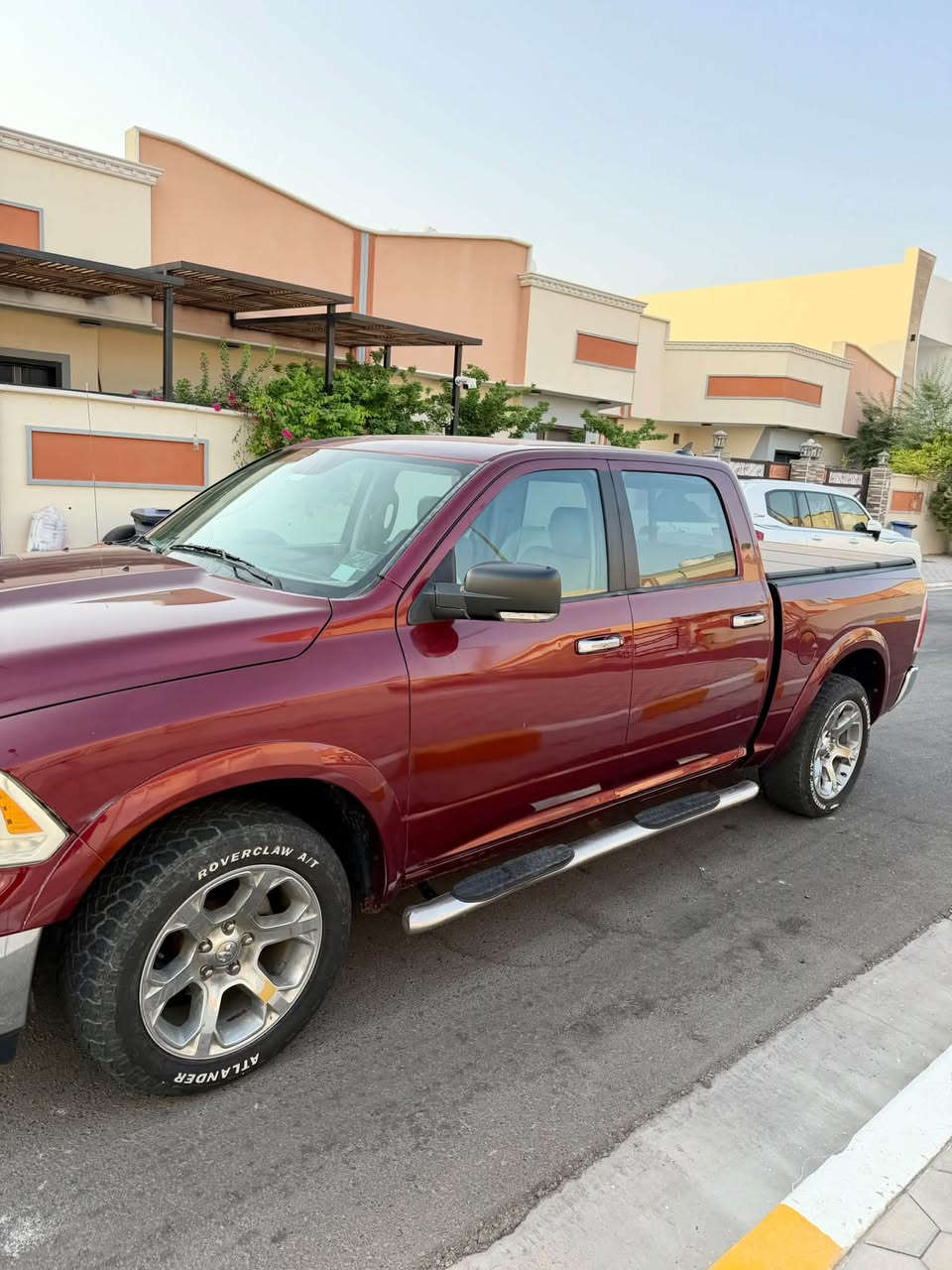 RAM Laramie 2018
رام لارامي ٢٠١٨
لون ماروني ميتالك
باب طويل بدي قصير المرغوب 
دواخل جلد بيج مع جوزي وصاج بلاد
مكينه 6v
رقم الماني جديد مميز  
كشنات كهربائية مع خزن و مفصولة
تبريد قطعتين 
كشنات تبريد وتدفئة مع تدفئة ستيرن
دوسة البانزين والبريك متحركات كهربائيات
شاشه كبيرة 
كامره خلفية متحركة 
ويل كب كروم حجم ٢٠ انج
الجامة الخلفية كهربائية
لايتات زنون ليزرية
نضام صوتي مع دمام كبير تحت الكشنات pioneer 
غطاء بدي
منضومة غاز ايطالية مع خزان غاز ٢١٠ لتر
حادث جانبي جاملغ جهة السائق / مبدل ومصبوغ مع البنيد / بجم بلادي مابي شي
البصرة - مجمع الامل السكني
السعر 179 ورقة
للتواصل واتساب او اتصال
***********
