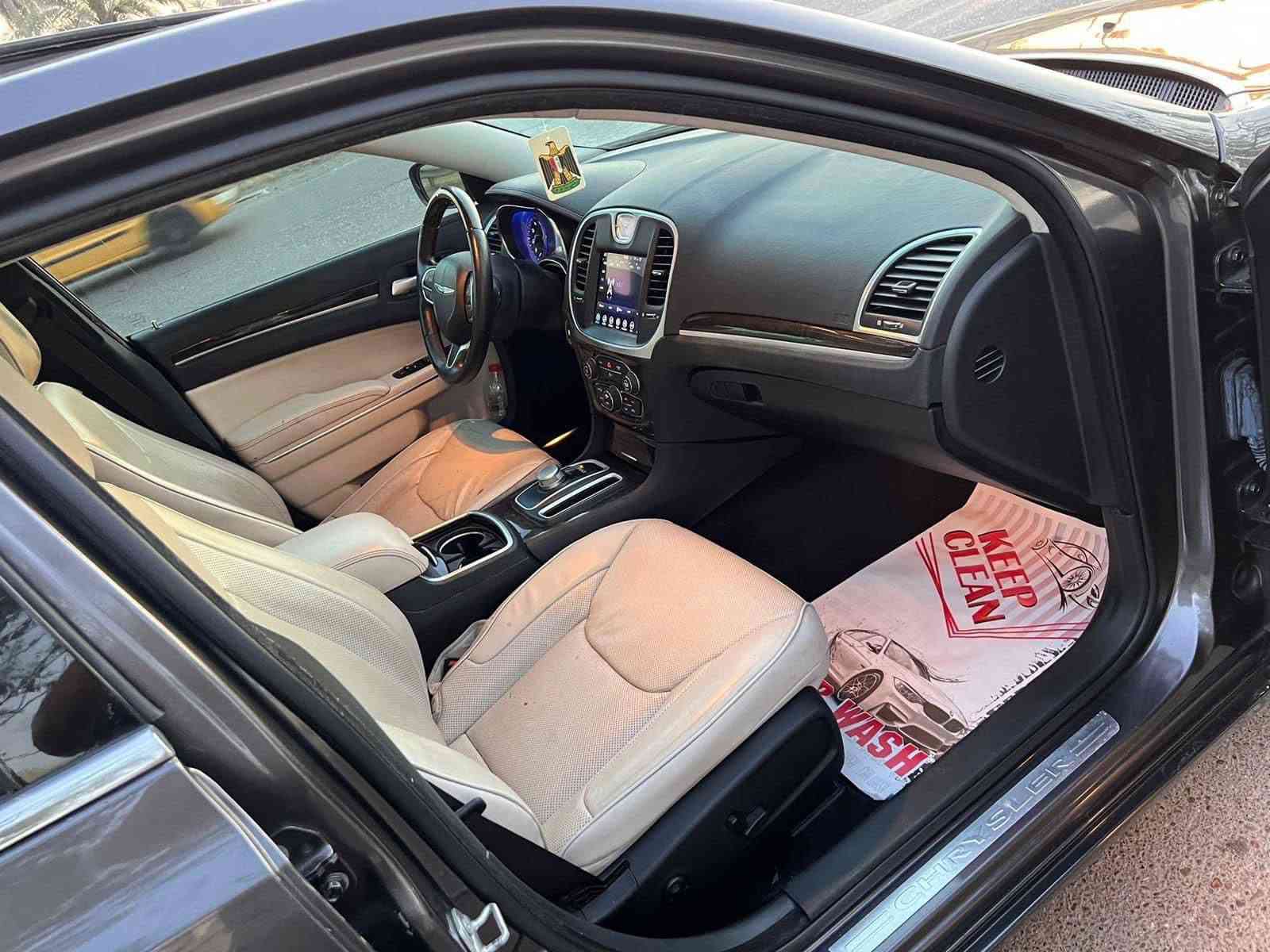 السلام عليكم
للبيع كرايسلر C300 اوباما 
2017 معلايه 2022 ماشيه  100mi رقم ذي قار باسمي الدولي شرط التحويل هزه جديده V6/3600
تو ويل
حادثهه قطعتين فقط صور مرفوقه

السياره جاهزه من كل نقص 
حداديه تخم تاير تدفئه تبريد كله جاهز
المواصفات/
كير ماوس 8 نمر
بانوراما قطعتين
تشغيل عن بعد
كشنات تدفئه تبريد
كشنات كهرباء جلد اسود
لايت زينون عدسه
شاشه كبيره تدعم كاربلي
بصمه تشغيل وأبواب
خزن ميموري
كامرا خلفيه
ستيرن كهرباء
تبريد قطعتين
تحكم ستيرن جهتين مع مثبت سرعه
مري كهرباء
برده خلفيه كهرباء
ويل18 بلادي
باقي المواصفات معروفه
السياره جاهزه ومال جناي 
سعرها 155 وبيه مجال 
مكاني ذي قار/ سوق الشيوخ
***********
