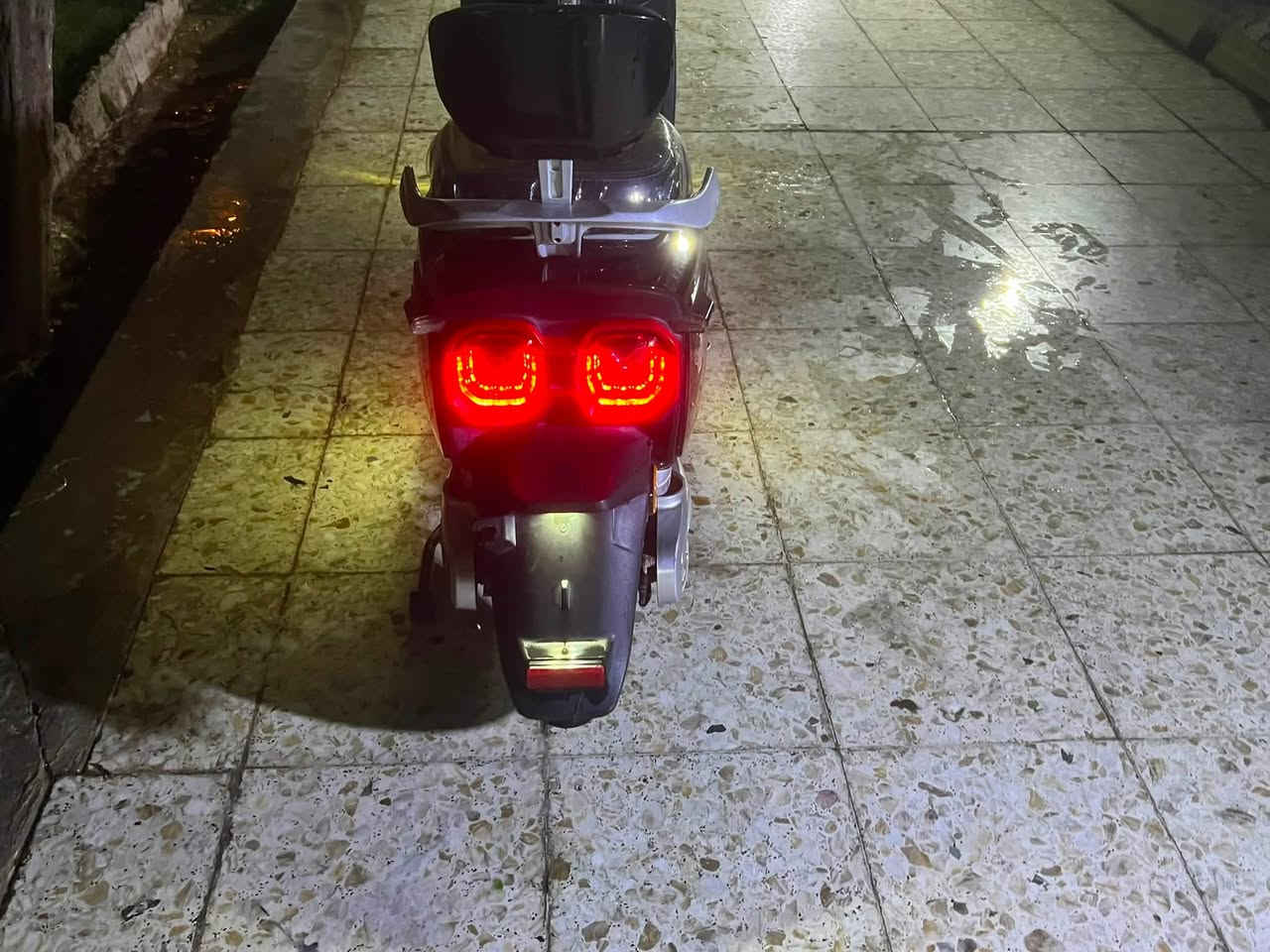 درجه شحن ام عيون ريان نضافه حلوه بطاريات جيد جدن بيه سريح وبصمه مريات 2 بطاريات تجي تشوفهن بعينك عنواني الغزاليه شارع الضغط سعر 650بيه مجال حك جيه اي ستفسار على رقم او خاص *********** فقط وتساب
