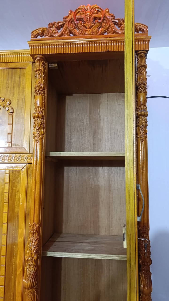 صاج ملكي موديل حديث خشب زان اخت الجديده عنوانها بغداد الزعفرانيه سعر مليؤن و ٧٥٠ الف قابل للتفاوض وبخدمتكم وبلعافيه ع ياخذها ...
