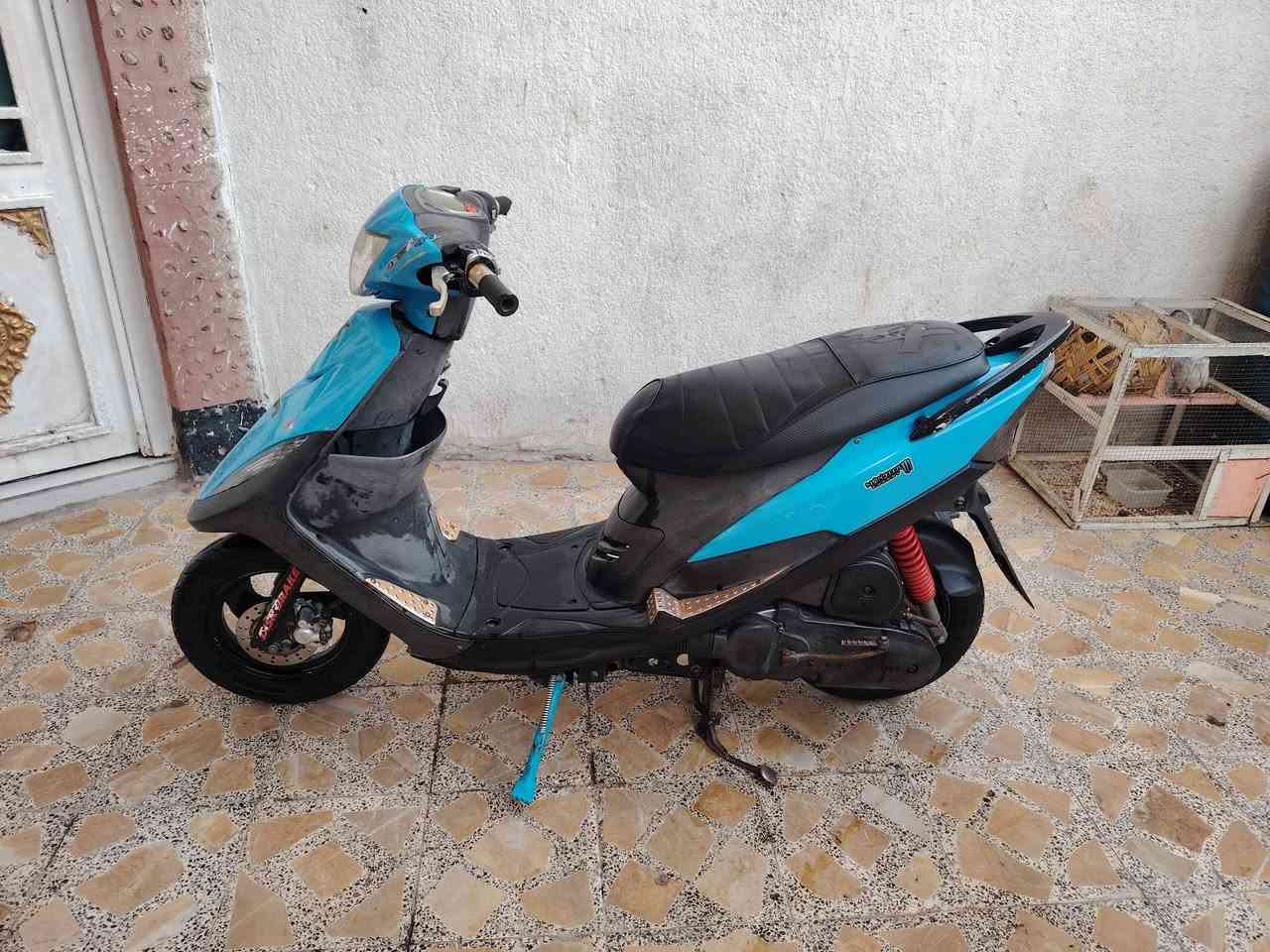ماكس • وراق باسم • مكينه مامفتوحه