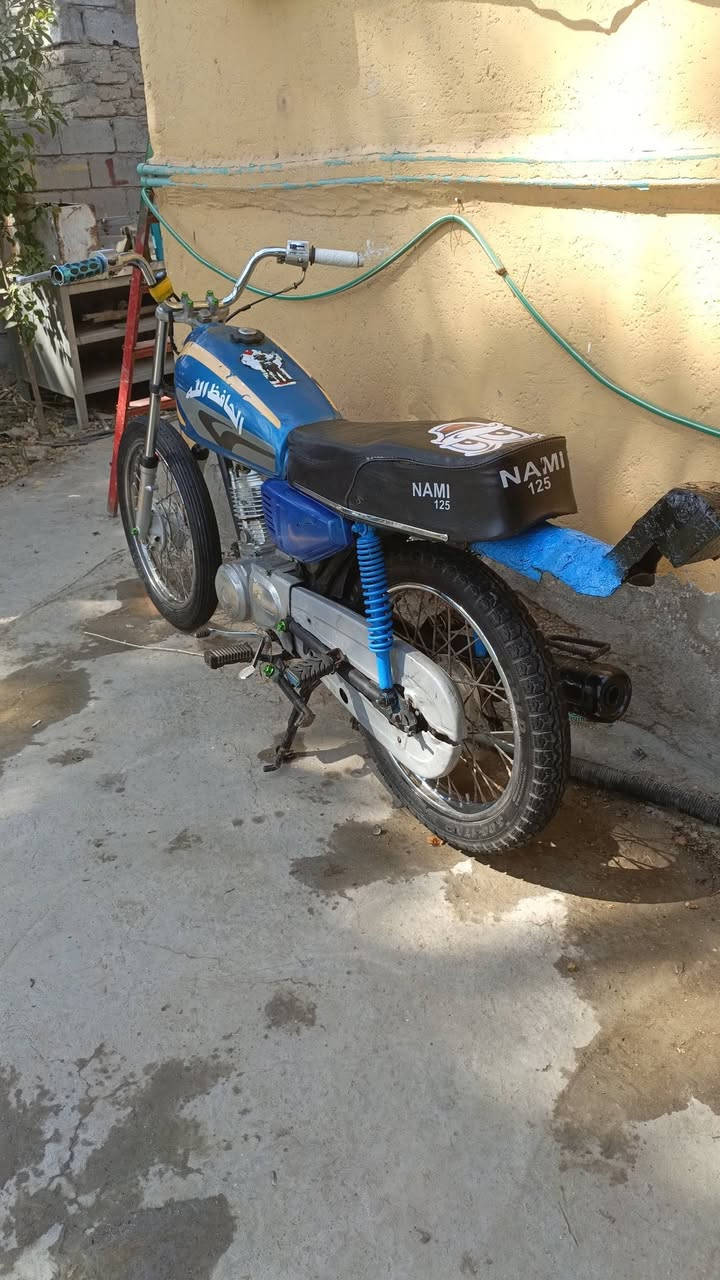 سلام عليكم دراجه للبيع موديل 18 دراجه نظيفه حربيه سبايدر بيها المحرك نظيف السعر350 بيها مجال *********** مكاني بابل حمزه الغربي
