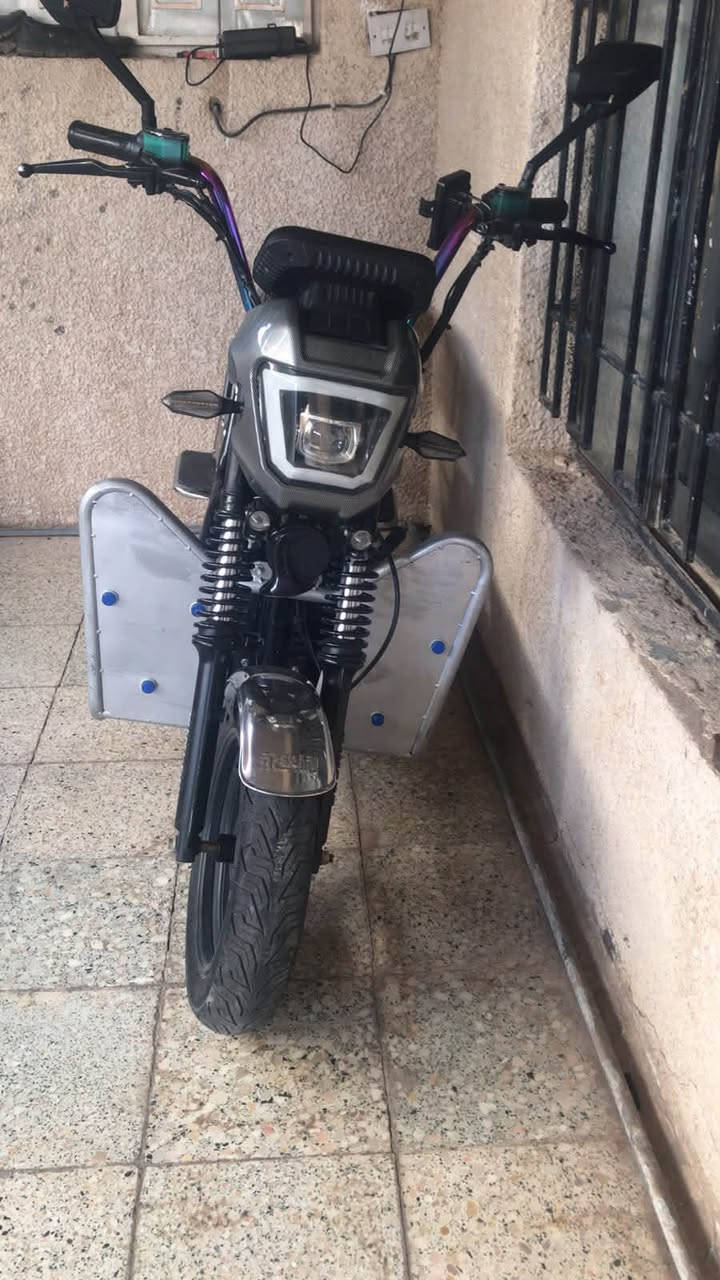 موطور للبيع كلش نضيف سعره 550
***********
