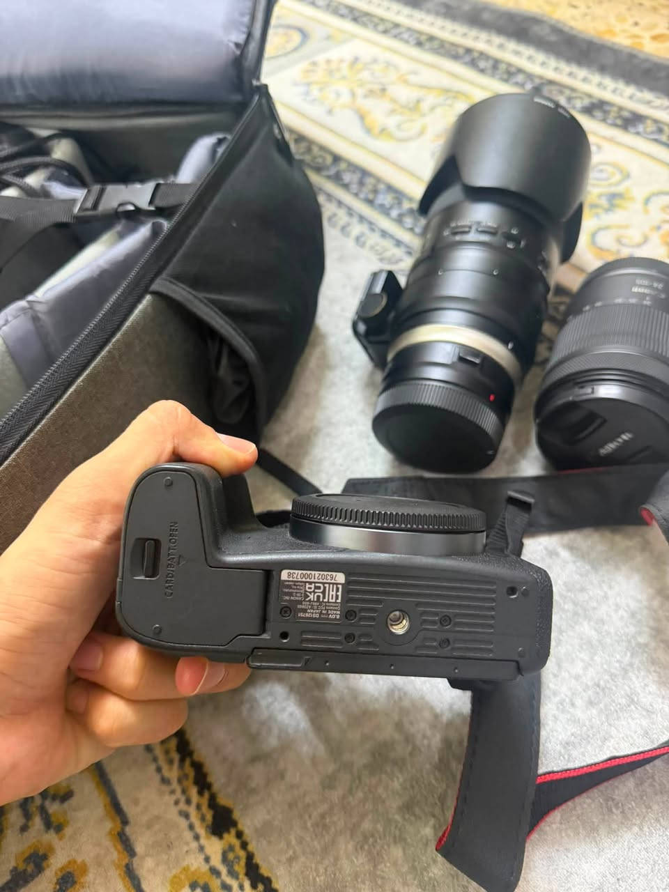 كاميره كانون اربي كامل ملحقات معى عدسه رياضي 70-200 نضافه الكاميره 100‎%‎ متوفره جميع محلقات كاميره معى رونن خاص الكاميره سعرك بل يرضي بي الله لا تكسر للاستفسار *********** واتساب فقط
