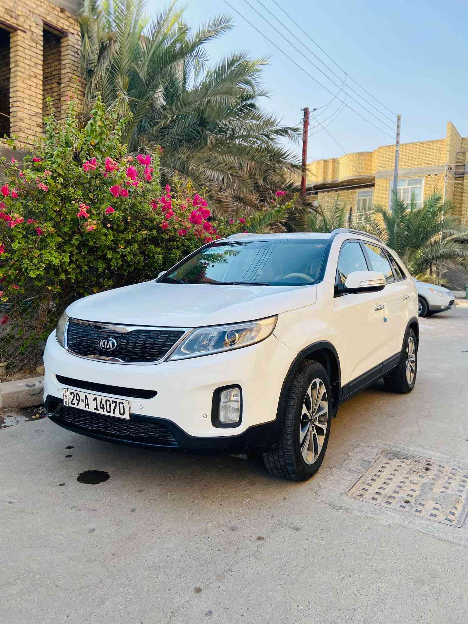 سورنتو ٢٠١٥ لبيع ٤سلندر ٧راكب خليجي نضافه كدامك ٢٥٠٠دوش كفاله فول مواصفات عده بانو رامه تبريد٣قطع رقمه واسط رقم جديد سياره بسمي شاهشه بصمه مكاني ناصريه مركز /***********
