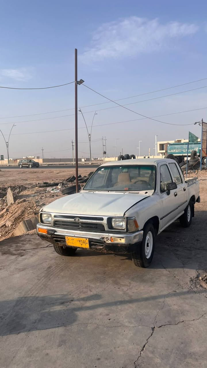 سلام عليكم سياره جمره موديل 90 سياره تحويل  سياره خير من الله تايرات جدد حدايه نعمه باتري مكينه خير من الله اي سوائل اتصل برقم ***********

