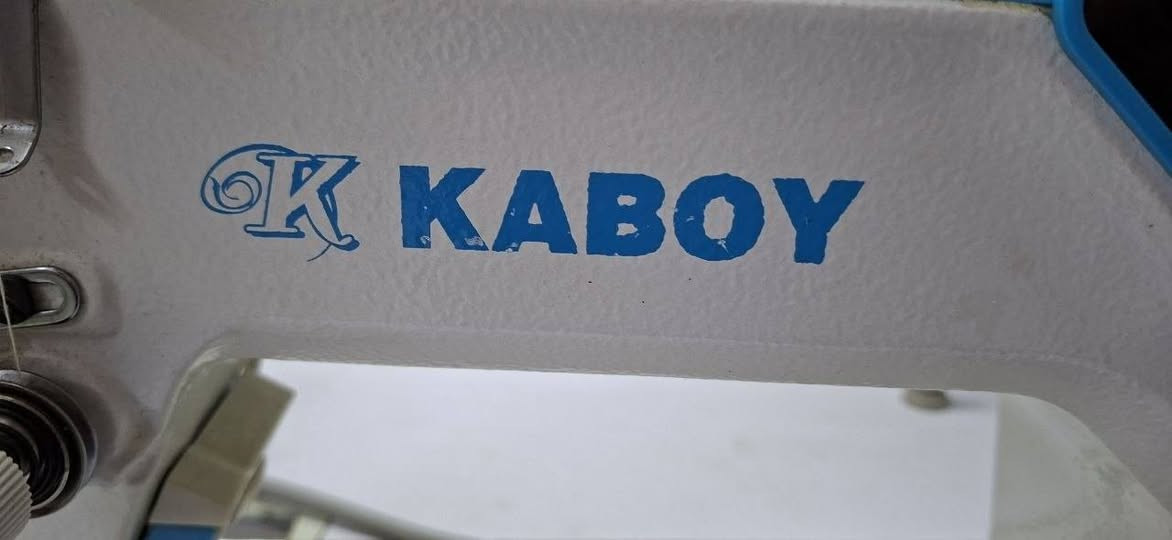 متاح::ماكينة خياطة صناعية KABOY إلكترونية
إبرة واحدة، خياطة مستقيمة، شاشة تحكم رقمية، كاملة ويا الطاولة والستاند.
الحالة: [جديدة/مستعملة]
الماكينة نظيفة وتعمل بصورة 
الموقع: [بغدادالشعب]
موجود واتساب ***********
