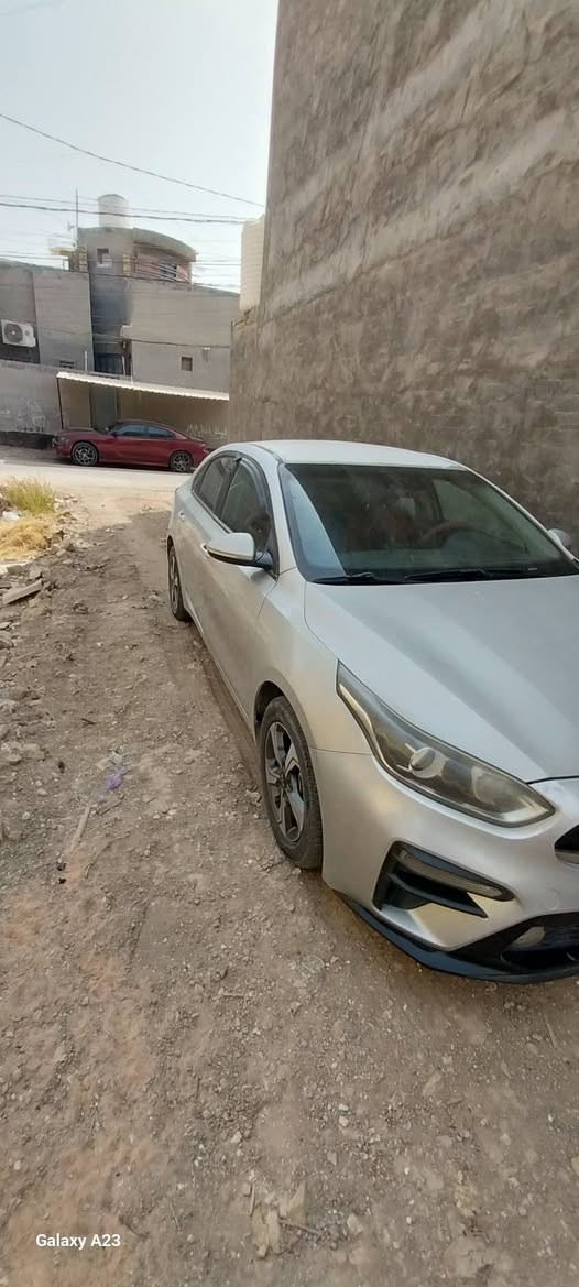كيا سيراتو ٢٠١٩ لون سلفر مكينة ١٦٠٠ السيارة بيهة قطع صبغ وبالقمارة  هم صبغ  مجفية ابيع صبغ عام بدون داخل ولا كص مكاني بابل للاستفسار اكثر *********** مكانها بابل المحاويل, بابل
