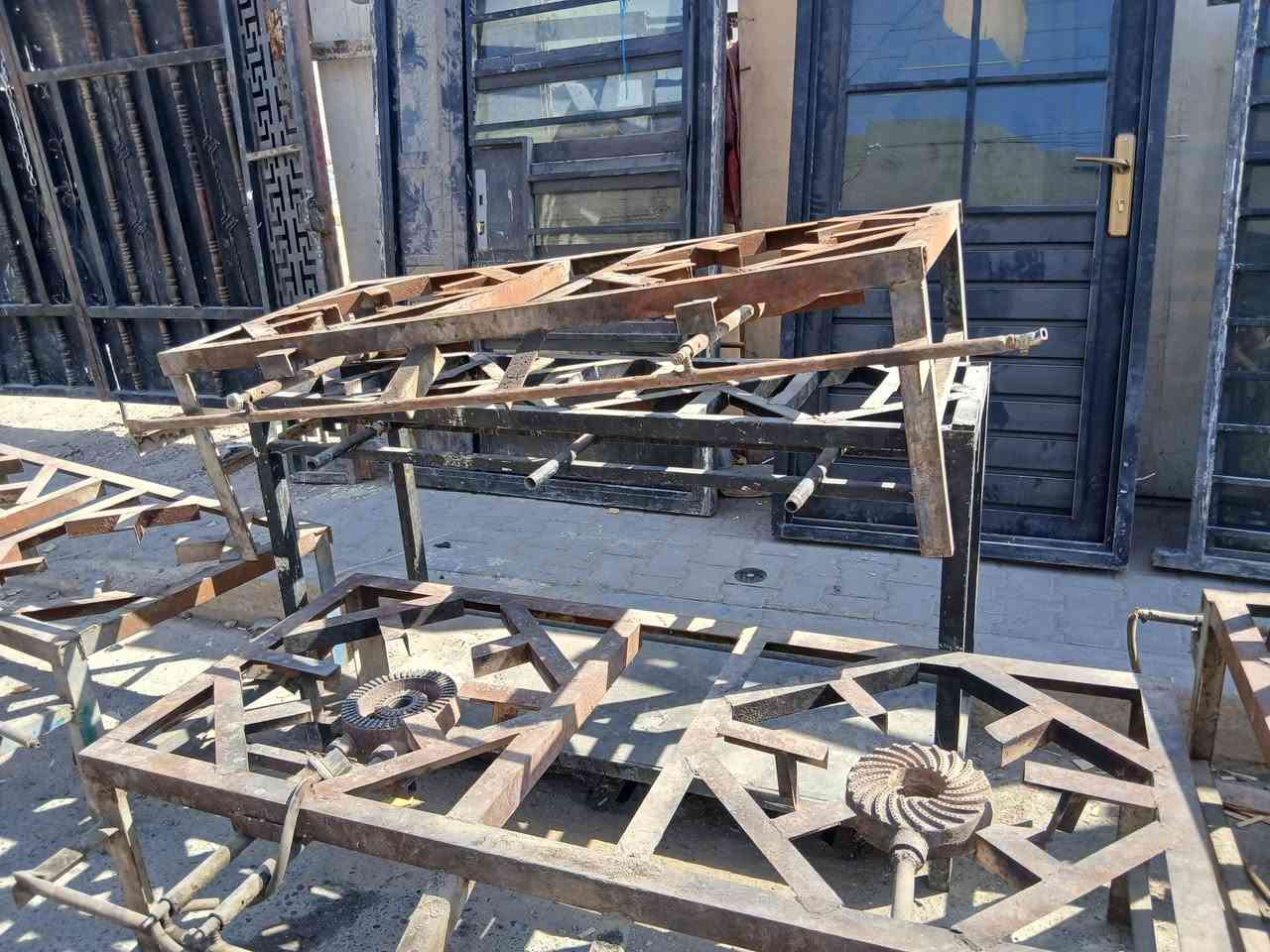 طباخات البيع سعر القطعه ٥٠ الف العنوان بغداد حي نصر ***********

