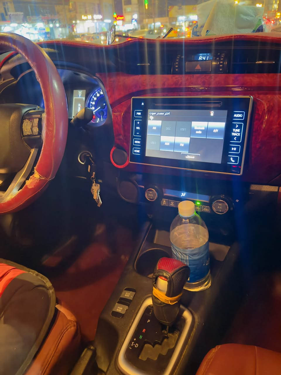 سلام عليكم 
متاح بيكم موديل 2019 كويتي باب اول 
ماشيه ١٢٤km
كفاله عامة عد بارد موضح بلسونار 
رقم بغداد مميز 
بسمي تحويل مباشر 
سبير شركة منازل شرط 
تخم تاير مشدود صار شهر 
كشنات جلد 
لايت زنون 
تغليف ارضيه جلد
تبريد خير من الله 
سياره مال جناي 

السعر 240 وبيها مجال 
مكان السياره كربلاء الحسينية 
الاتصال ***********
كل الهلا بيكم
