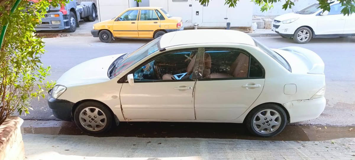 لانسر 2006 جاهزة
جوا السوگ وبلاش
 جاهزة ومابيها نقص
مصبوغة حزام ابيع عام
وبيها ضربة بسطية بالجاملغ الخلفي عكس السايق
حوض شواصي لغود كلة نظيف
گير :محرك :صدر :ضفيرة جدد
كلشيء جديد تخم تاير جديد
تبريد شغال وخير من الله المكينة بيها ضمان سنة 
دوشمة جديدة ارضية جديدة گير اوتوماتيك 

السعر 55 وبيها مجال بسيط. 

عنواني بغداد البلديات

رقم الهاتف ‏‪***********‬‏

