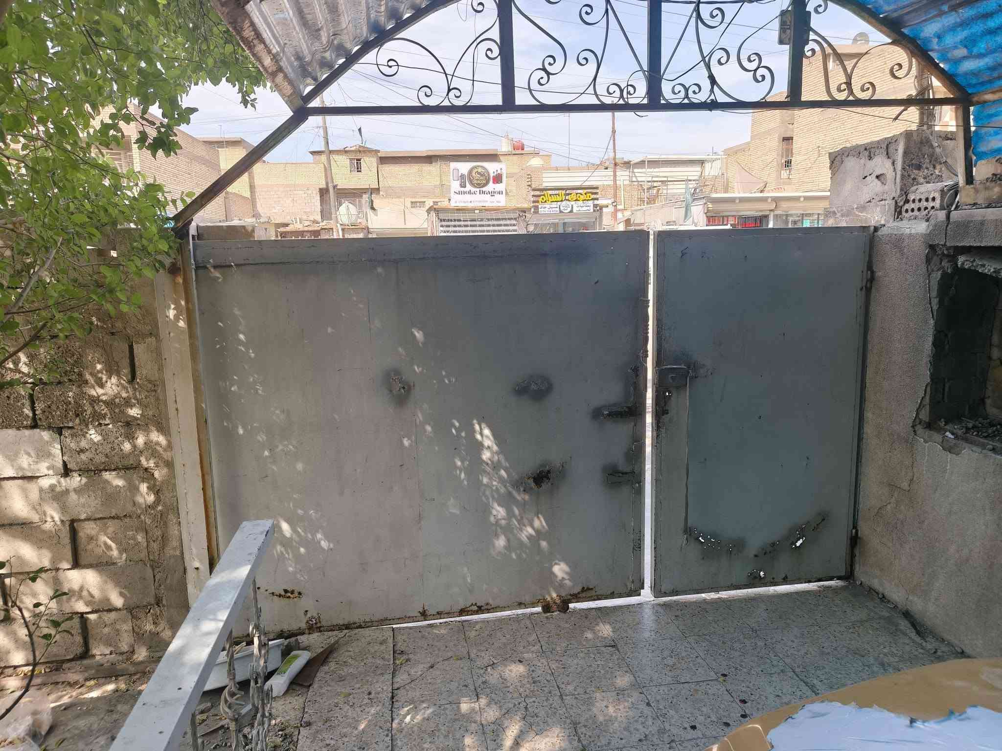 سلام عليكم عندي درج حديد مال سطح وبيبان كلش نظاف وسقيفه عنواني مشتل خابر وتدلل 077054
