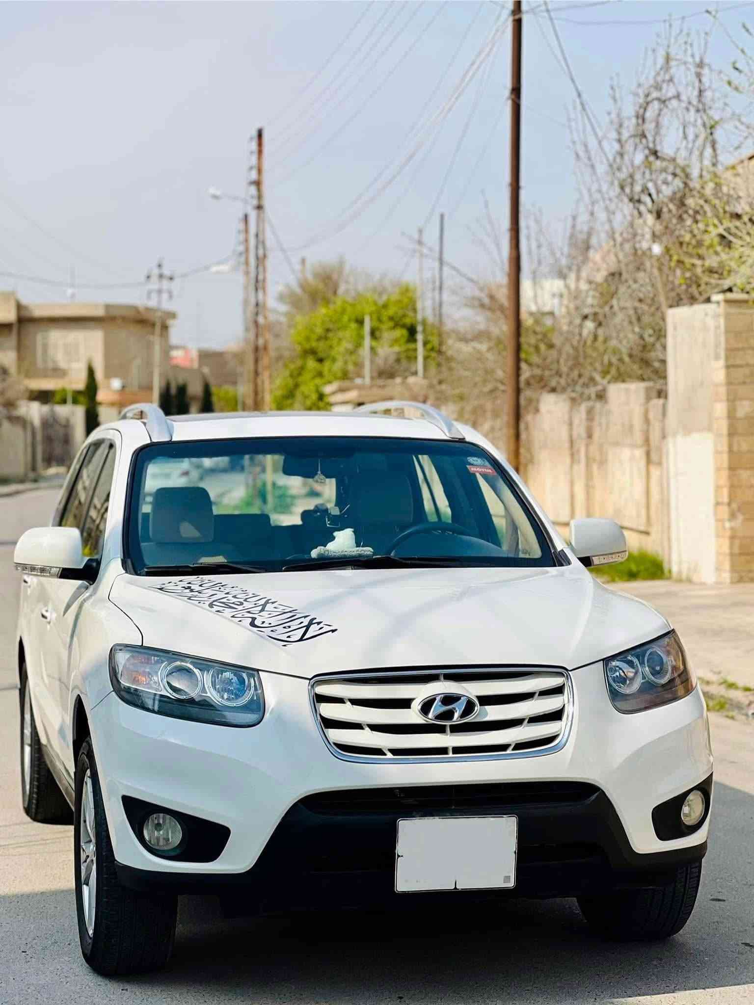 السلام عليكم فقططط للبيع بدون مراوس
هونداي سنتافي 2011 (كليييييين)
خليجي 4 سلندر 7 راكب
 3 قطع تبريد فول مواصفات 1/1 
 فتحه تحكمات ستيرن مثبت سرعه 
مري شفط كير مكينه شرط بلاد 
تبريد ثلج  السياره مكفوله كفاله عامه
 ملاحظة موضحة بالصورة بارد شي بسيط
 تحويل ثاني يوم 
رقم شمالي
السعر : 138$ و بيها مجال جدا بسيط
مكان السيارة : موصل جانب الايسر
للتواصل : ***********
