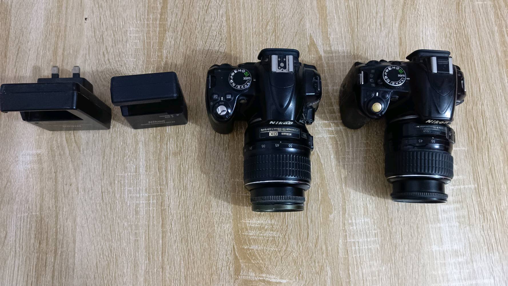 السلام عليكم اخوان أعادة نشر بسبب الوعود الكاذبة عندي كامرات Nikon عدد 2 مع شواحن اصلية
1- الكامرة الاولى Nikon D3100 السنسر ضعيف على الاوتوماتك لاكن على المنول شغالة ويحتاجلها تنضيف داخلي
2- الكامرة الثانية Nikon D3000 كل مشكلة مابيها بس نقصها بطارية
السعر النهائي اثنينهن 175 الف ابلاش
***********
***********