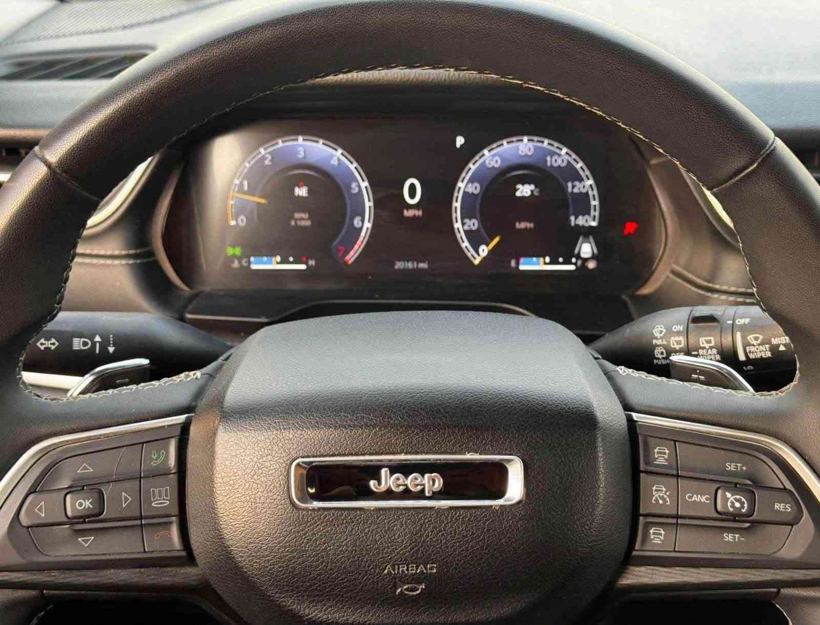 جيب كراند شيروكي لاريدو ٢٠٢٤وارد امريكي
مرقم بغداد
الشكل الجديد
المحرك V6 3.6L 
ماشيه ٢٥ الف فقط
٧راكب 
كامره خلفية (HD) 
حساسات تحذيرية    
تحذير الخروج عن المسار 
شاشة دجتال -شاشه كبيرة 10.1 انج - نظام الخرائط (GPS)   كشافات الضباب زنون 
شفتات بالستيرن 
الگير ماوس سستم صوت Alpine 
مكيف خلفي مع وحدة تحكم منفصلة 
تبديل بنيد - السونار بالمنشور
الصبغ جاملغ وباب وبنيد 

مكان السيارة 
بغداد السيدية

للاستفسار / *********** 
اتصال او خاص
