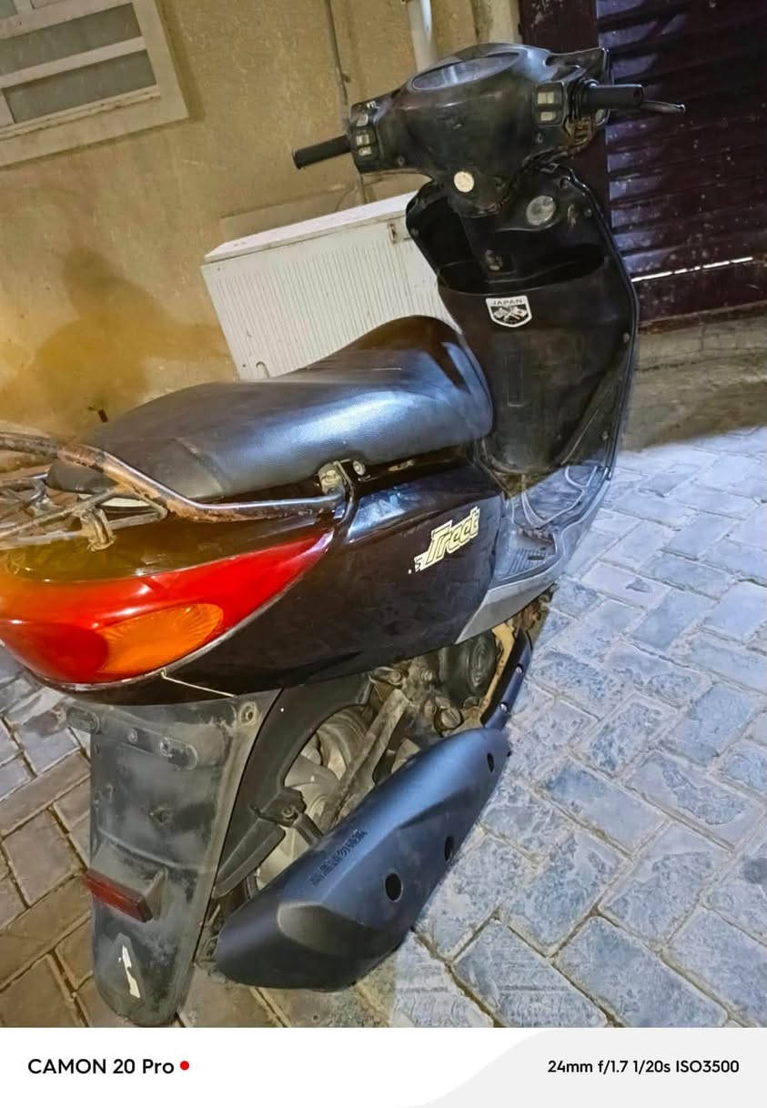 سلام عليكم دراجه بريز بغبغاء الدراجه نكره سلف  شلعه معدل السعر ٦٥٠ و بيها مجال  *********** مكاني الاعظميه
