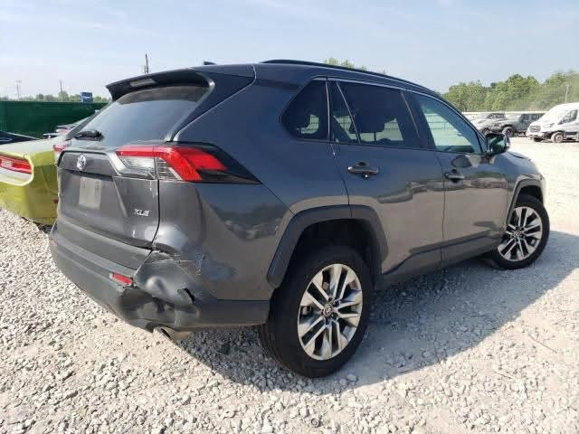 🔥🚘 للبيع | Toyota RAV4 XLE Premium 2021 🚘🔥
🇺🇸 وارد أمريكي | سنوية أربيل باسمي

⭐ XLE Premium – مواصفات مميزة

📍 الممشى عند دخولها من أمريكا: 81,000 ميل

📍 الممشى الحالي: 133,000 ميل

🔹 سلايت

🔹 رادار

🔹 تحديد ومتابعة المسار

🔹 فولّيوم

🔹 Auto Hold Brake

🔹 بصمة

🔹 مرايات برادار + إشارة النقطة العمياء

🔹 جنوط كروم 19 إنچ

🔹 شاشة

🔹 كرسي السائق كهرباء

🔹 جنطة كهرباء

🔹 أرضية مغلفة جلد

💎 سيارة عائلية، اقتصادية وعملية، وفئة XLE Premium المطلوبة.

📍 المعاينة: كركوك / تكريت

📞 للتواصل واتساب واتصال:

***********

🔍 الفحص على المشتري، والسيارة حاضرة للفحص والمعاينة.

💰 السعر عند الاتصال
