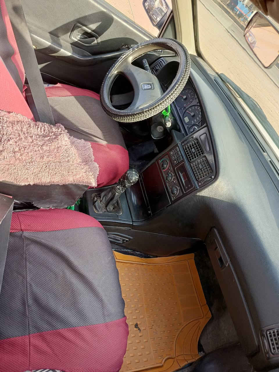 بيجو ٤٠٥ • موديل ٢٠١٢ • مكينة ٢٠٠٠ فرنسي