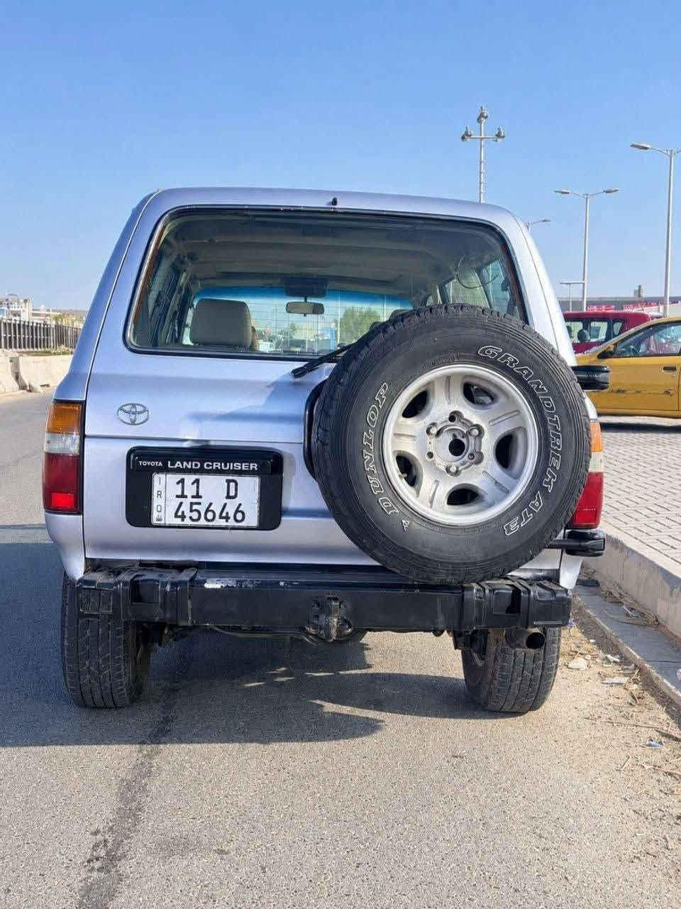 لاندكروزر • ١٩٩٧ • رقم بغداد