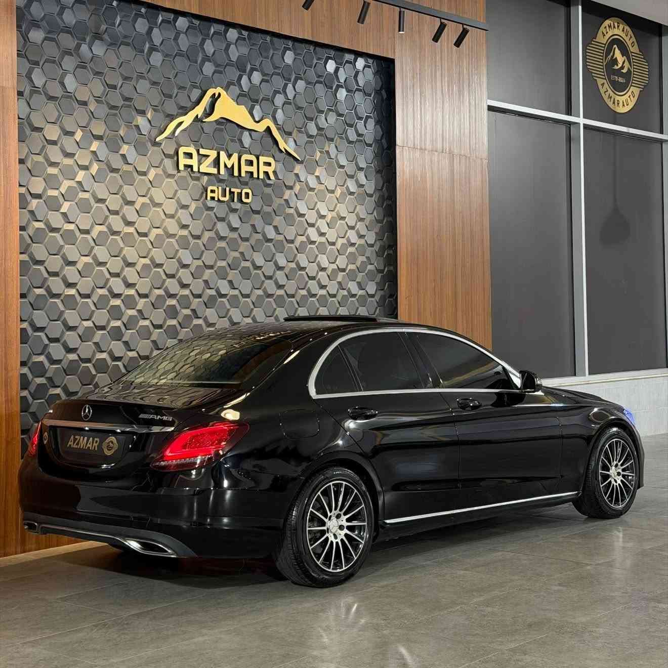 للبيع مارسدس C300 amg
موديل 2018

مواصفات فتحه وجلد وكشنات تدفئه وبصمات ورادار وخزن ولايتات لد وبعد هوايه مواصفات 

السياره واراد امريكي بيها جاملغ صبغ بدون دواخل بدون ايرباك
السيارة كير محرك كلشي بشرط بدون فتح او اي خلل

السعر : 198$ ورقة
للاستفسار : ***********
العنوان : السليمانية المعارض الجديده شركه (ازمر اوتو)
