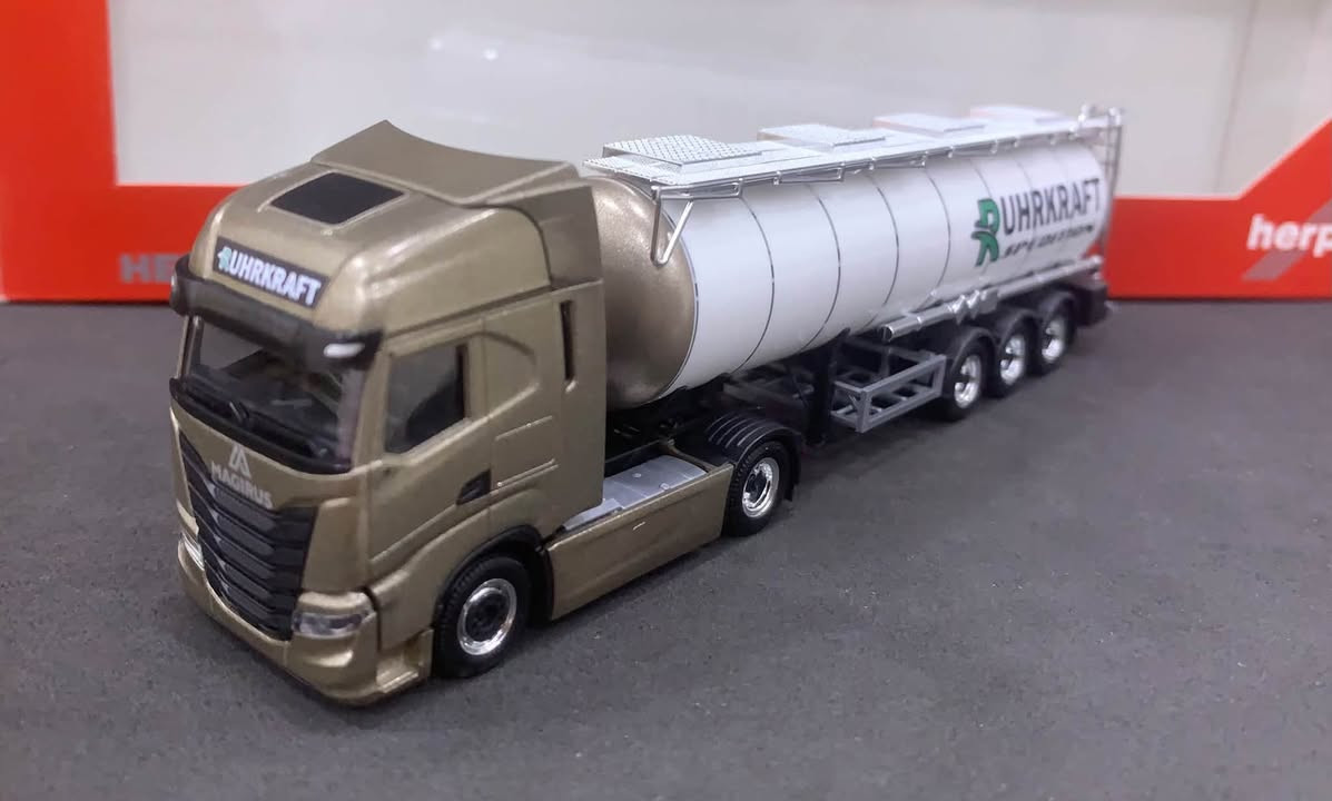 مقاس ١:٨٧ • IVECO • Herpa