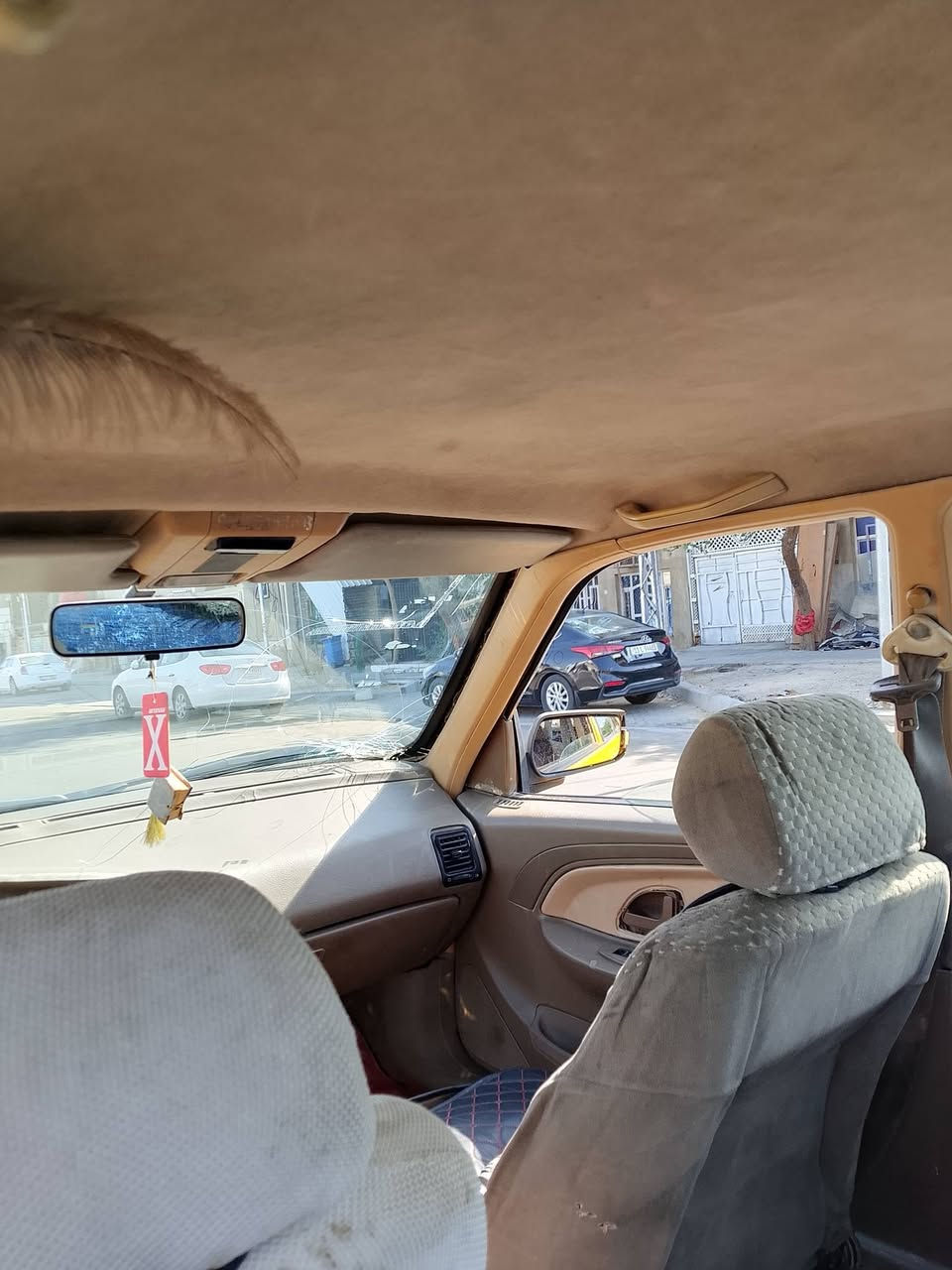 بيجو للبيع موديل 15 سيارة مكينة وكير وصدر كهربيات كلهن جديد أبيع كوم حديد راعيها بديوانية ماواصلة اتكفل من سرقة وعشاعر مكان بغداد سعر 15ورقة قفلها ***********
