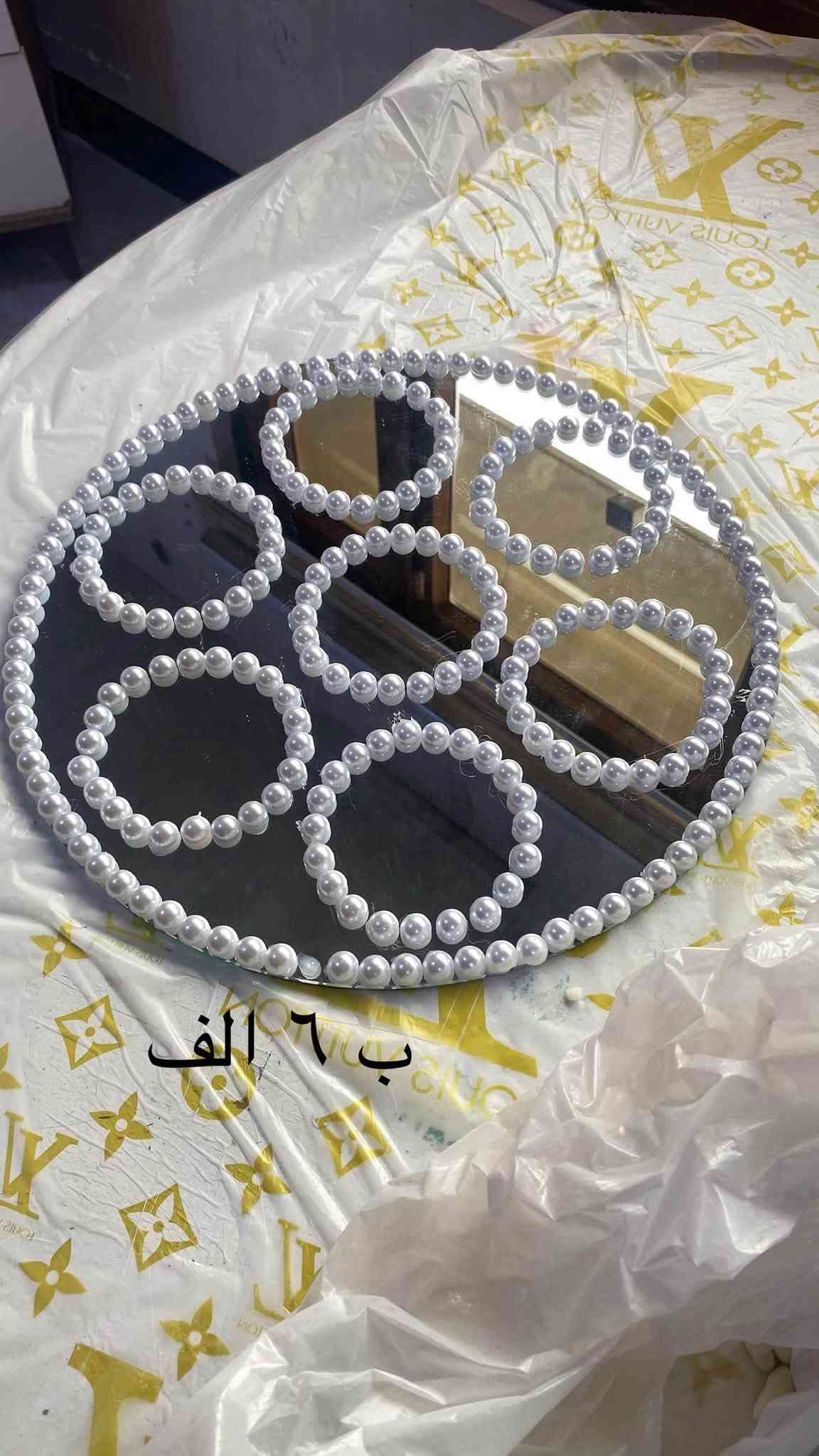 لا توجد تفاصيل

نص مكتوب في الصور:
- ورد ابيض وردي واسفنج استخدام مرة وحدة ب ١٢٥
- ملكان استعمال مرتين فقط ب ٢٠
- قند الزوج به
- صينية حلقات كاملة بـ ١٥
- ب ٦ ألف
- صينية خشبية جديدة ب٥
- سعرهم ٦ الف
- تول سمائي ٥ امتار ب ٣
- جديد