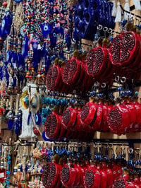 جولة سريعة داخل ات هوم مول الجادرية متوفر انواع الهدايا والتحفيات والس...