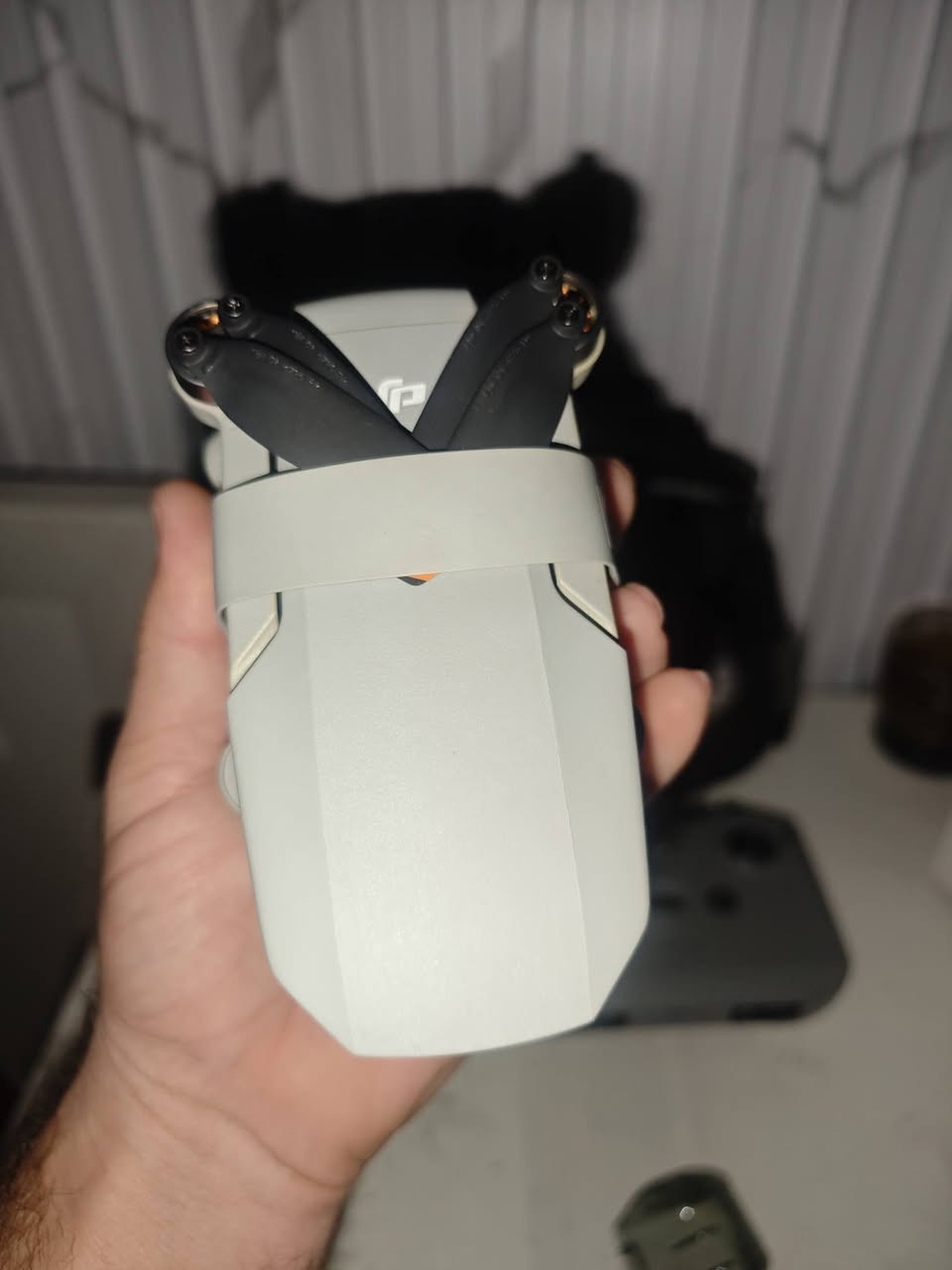 Dji mini 2 مستعمل combo
سعر درون 550 الف توصيل فقط كركوك 
واتساب ***********

