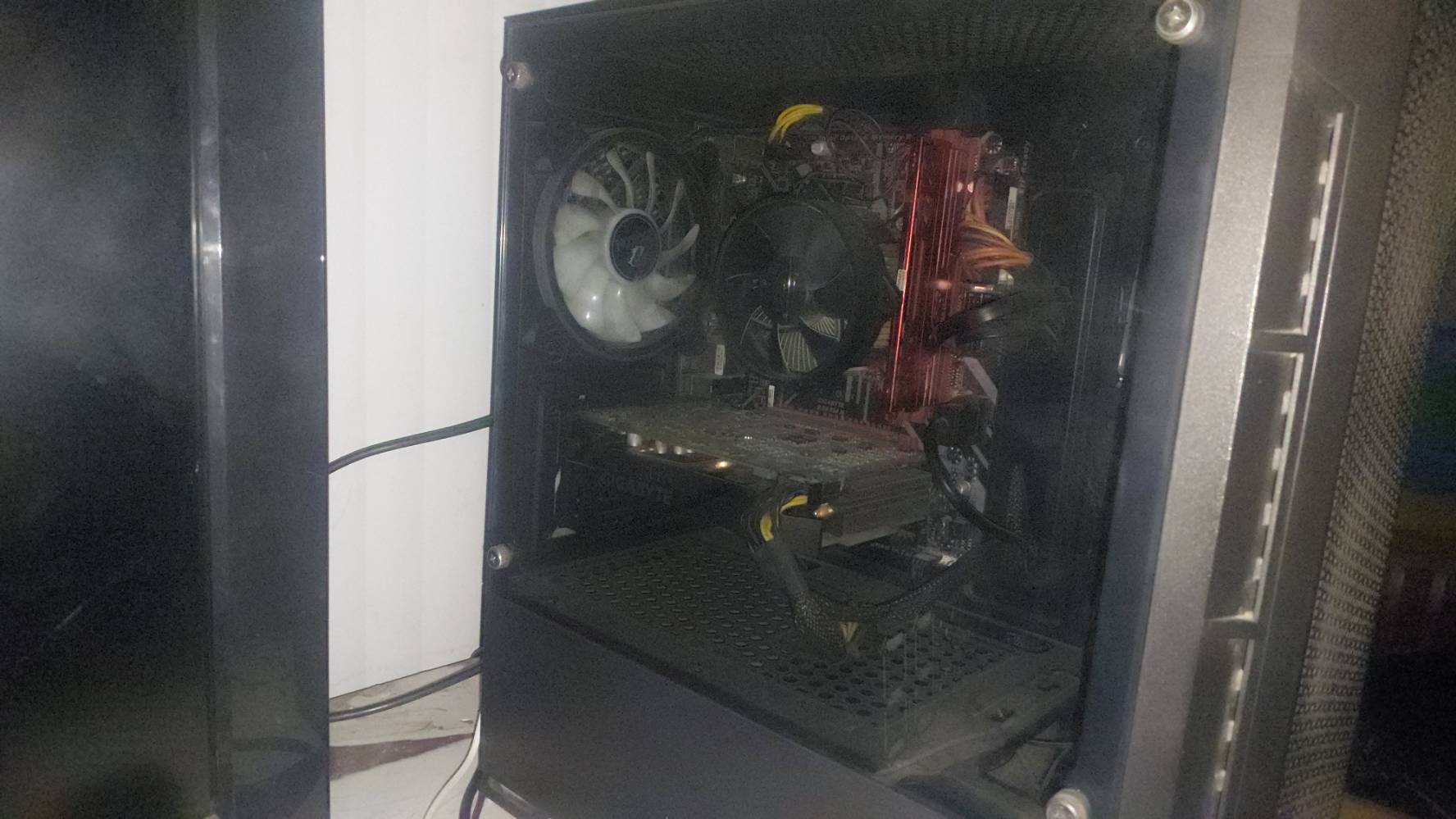 i5 9400f • 1650 سوبر • رام 16 جيجا