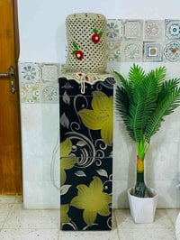نظيف جدا • نصف موسم • مع مكينة خياطة