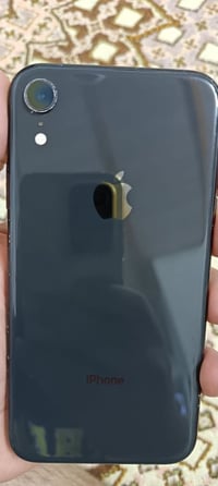 آيفون XR • ذاكره ٦٤ • بطاريه ٧٠٪