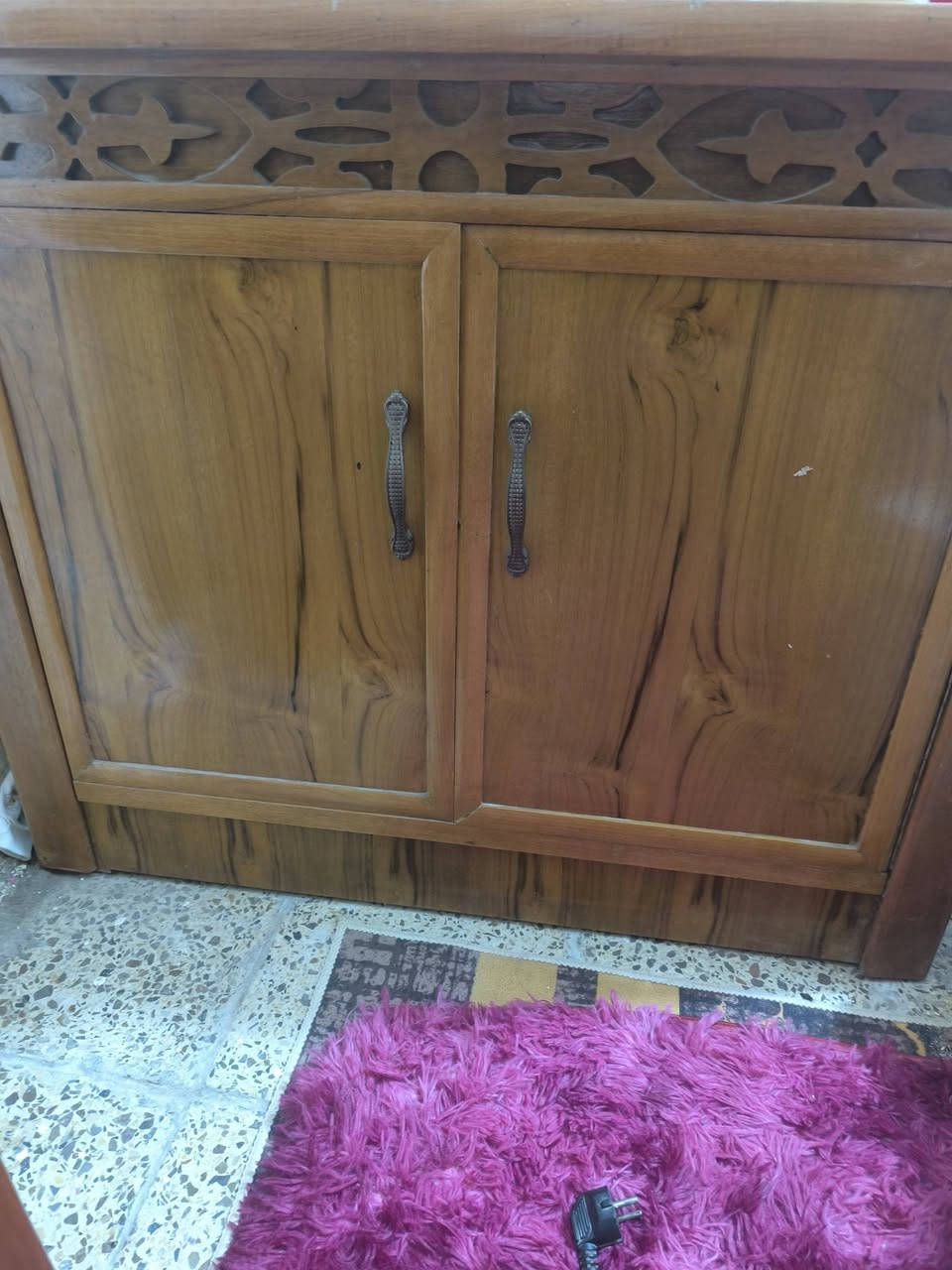 غرفه 5 قطع درجه أوله وجديده ماصارلهن 4 اشهر من مشتريها بعدها بجيسها والله الي يردها يتواصل وياي ع الرقم مكاني حله  ***********
