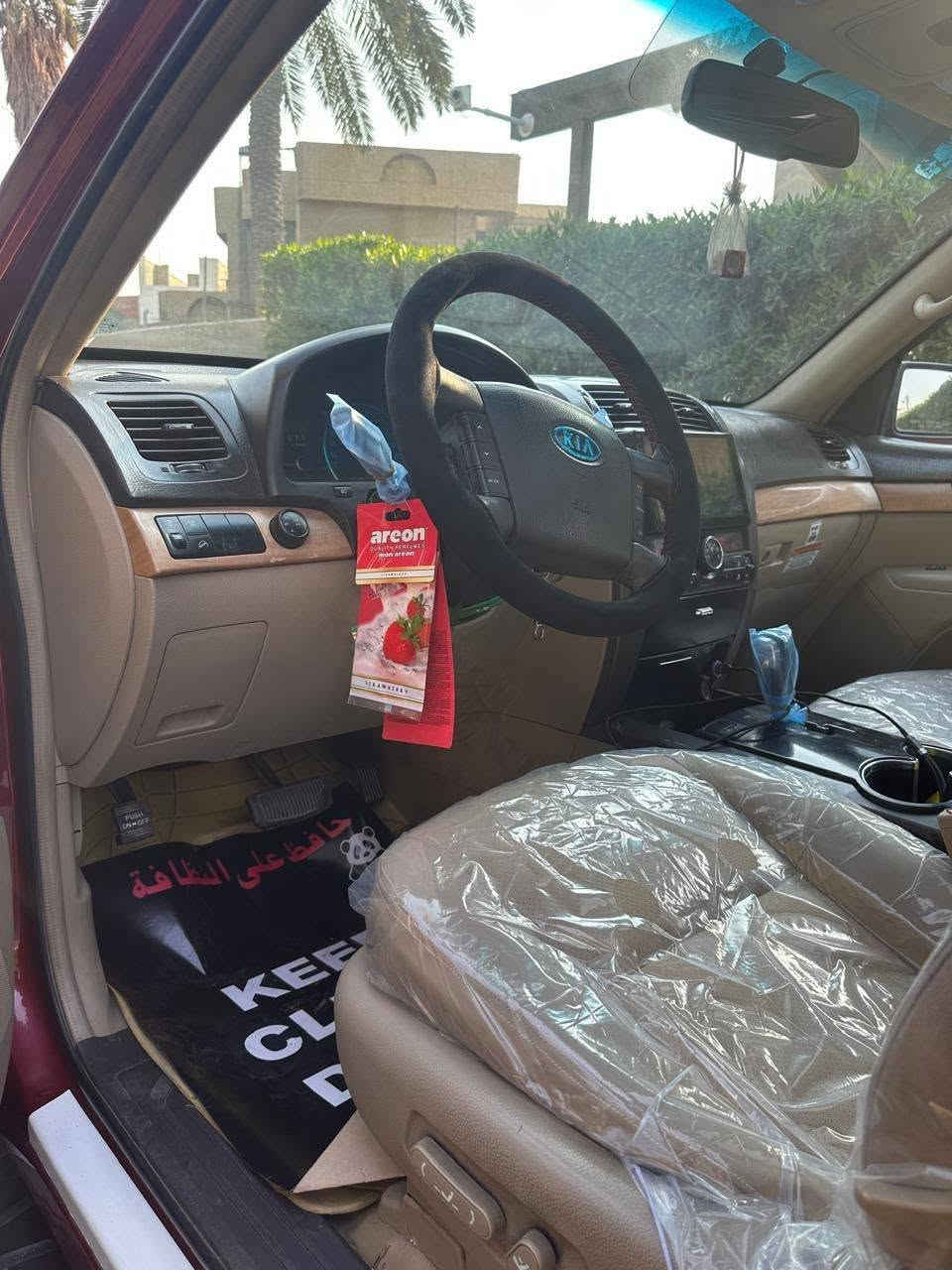 سلام عليكم مهافي خليجي فول مواصفات مكفوله عده قطعتين كلير فقط رقم بغداد نكليزي موديل ١٢ تلث قطع تبريد كلشي بيها بلادي ما مفتوح سياره نضيفه حداديه نص عمر   مراوس حسب القناعه او بيع 
***********
