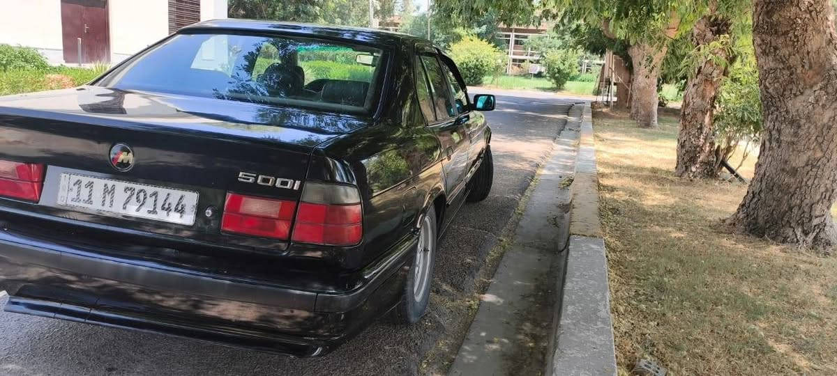 السلام عليكم 
سياره bmw موديل 1991
مسكر عدل 
منظومه غاز 
تبريد 
مصبوغه عام 
السعر 68
***********
