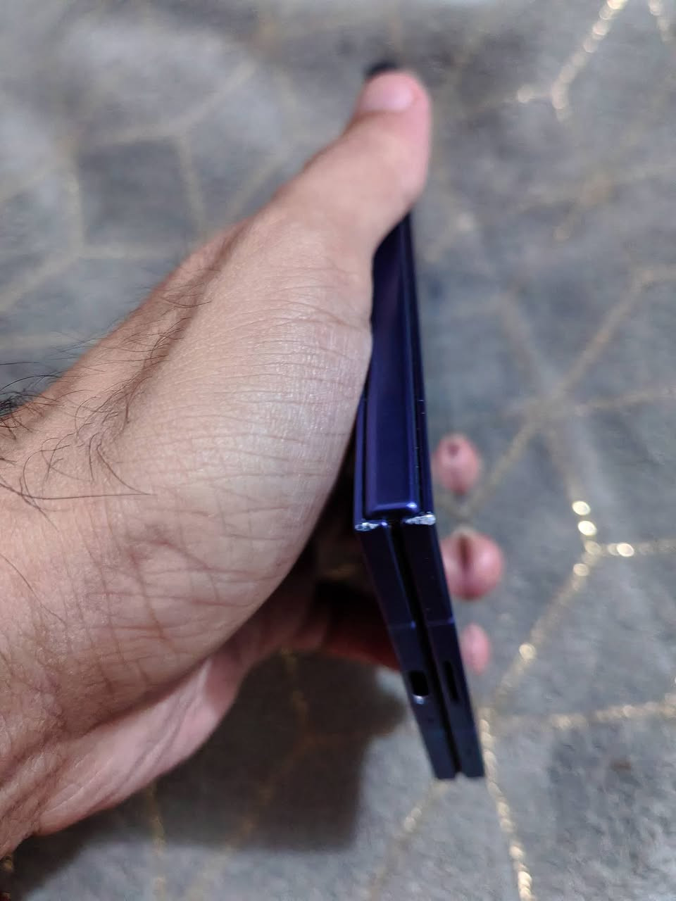 Z fold 7
ذاكرة 512 جهاز نظافة 90% موضح الضربات بالشاصي فقط هذن واكو بكسلات معلكة بالشاشة الداخلية ما مأثرة ولا مبينه ولا تنتشر، 
*********** اتصال أو واتساب
