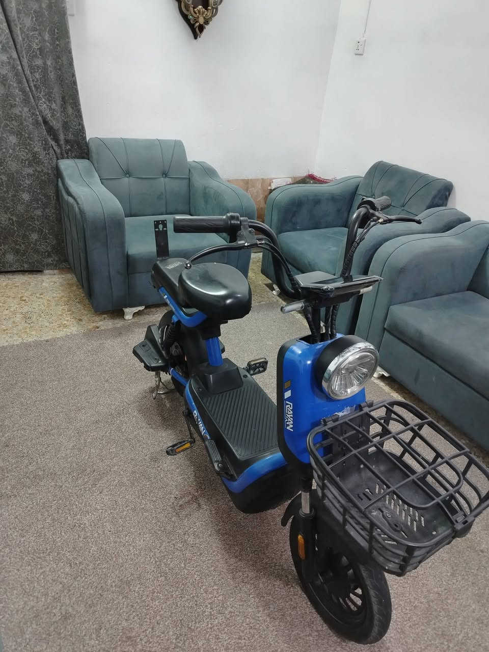 سلام عليكم بايسكل شحن 2025 بطاريه جديده
نظافه مثل مابالصوره مكاني حي الامير الاولئ
السعر ٢٧٥ ***********
