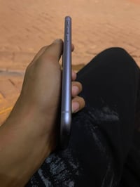 ايفون ١١ عادي قافل ايكلود للبيع ب٧٥بغداد مدينه الصدر ٠٧٧٧٠٥٢٧٠٧١