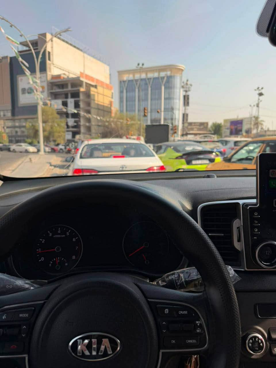 كيا سبورتج موديل 19 وراد امريكي
رقم أربيل بأسمي ماشيه 86 بدون ايرباك
محرك 2400 كير مكفولات تبريد قطعتين شاشه حساسات خلفيه منظومه زينون ثلجي اصلي وعازل جام اصلي 
 حادث فقط الهلال الخلفي
السعر 150 
بغداد ***********
