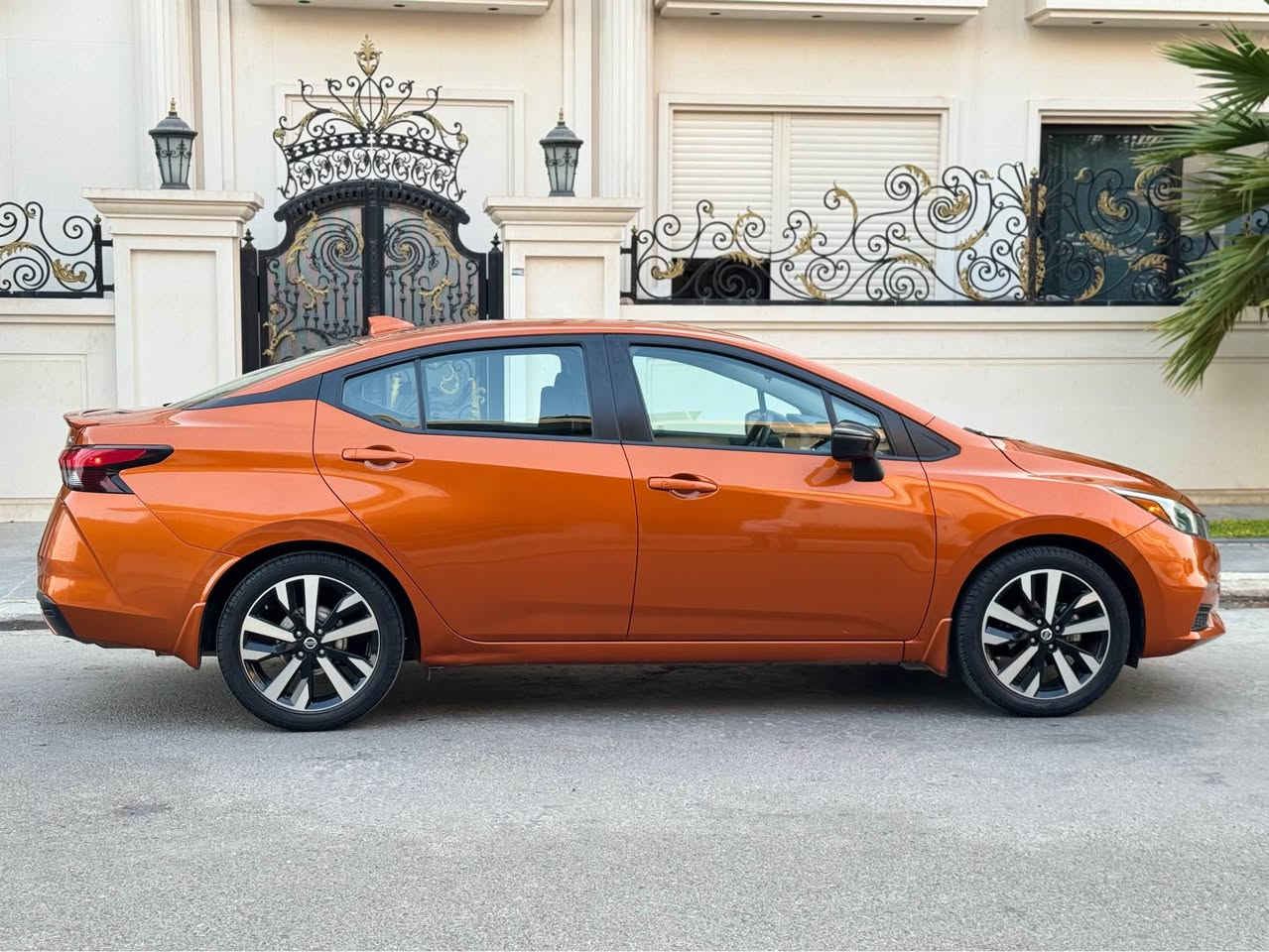 Nissan versa 2022 SR
نيسان فيرسا موديل 2022 مواصفات SR
سةيارةكة بئ بوياخة تةنها دوو جئى بجوكى تحديلة جةمبةكى خةفيفى بشتى هةية 
بيش كةبس
رةقةمو سةنةوى وهةزةى نوية
سحرى 113$كةميك مجال
عنوان:اربيل
📲*********** أربيل, العراق
