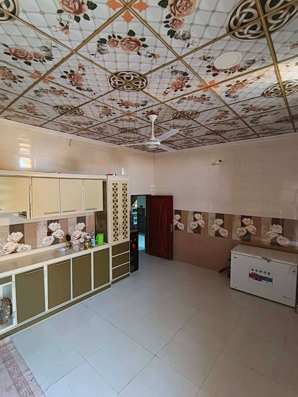 بيت للبيع حي الزيتون نزلت سيد مكي المساحة 600متر بناء حديث طابوك طابقين زراعي سند ٢٥.سعر ٨٦وبي مجال ***********
