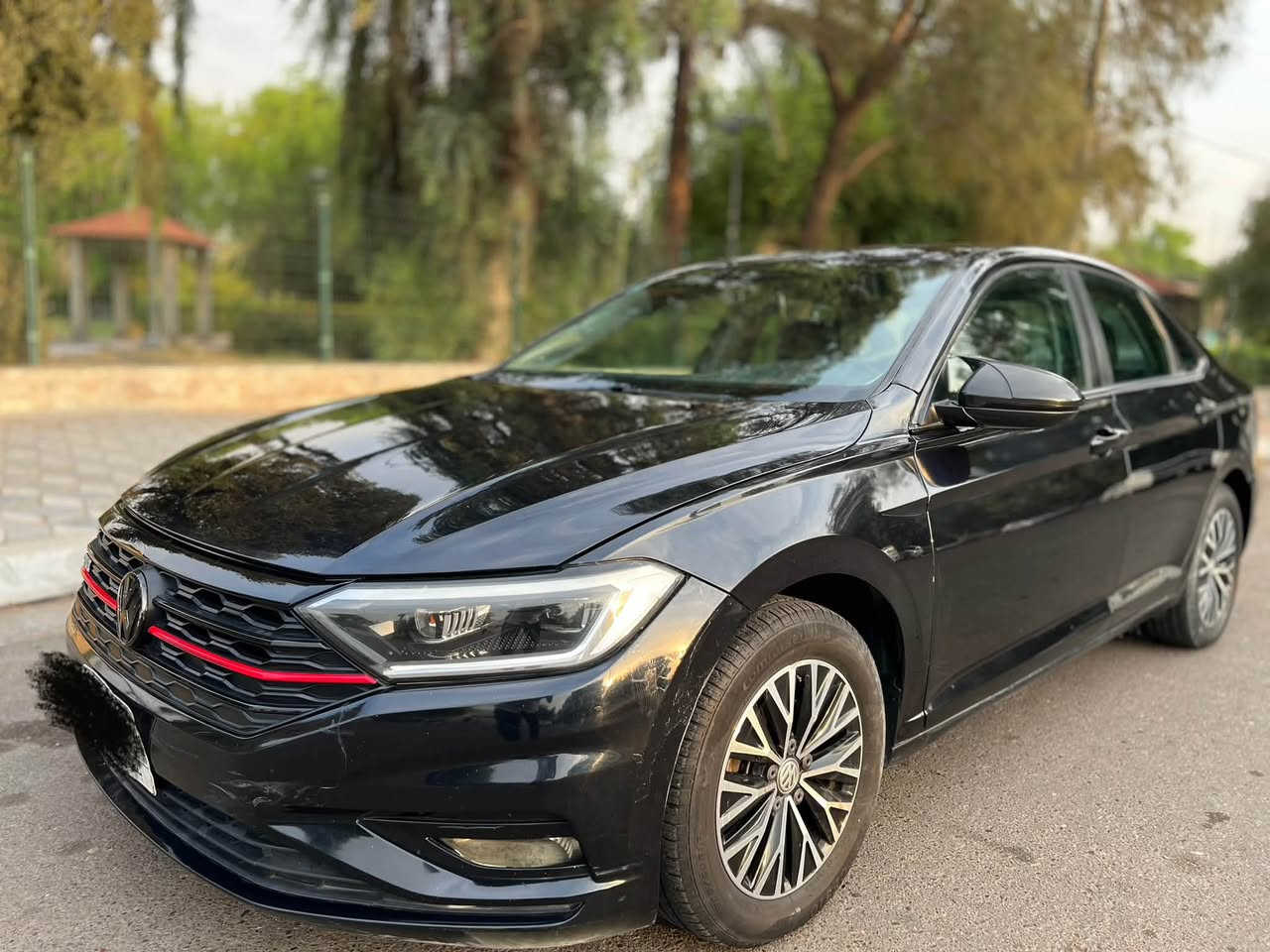 السلام عليكم 🌹
على بركة الله للبيع:   *********** (( للاتصال)) 

🚙 فولكس واكن (جيتا)

✨ لون اسود 

📍 رقم بغداد 

📊 ماشية 87 ميل

🛡️ اربع قطع صبغ بدون لغد وشاصي

🔥 مواصفات gli فول 

💎 سيارة نظيفة محرك صدر تبريد 🥶

محرك 1400 تيربو السعر 10,300 الف دولار   (دفتر وثلاث أوراق ) وبيها مجال

نص مكتوب في الصور:
- HUSSEIN حسين ابوالشواصي خدوش ورصعات فى اماكن متفرقة من السيارة تصليح كتف جاملو امامى أيسر تصليح داخل باب السائق نصوح من أسفل السيارة دبل كوت بارد صبغ خدوش ورصعات تبديل