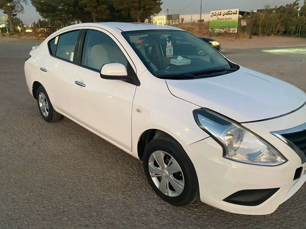 نیسان سەنی هندی لاکشمیبای ٢٠١٩ دوو پەڵە بۆیاغی هەیە بێ ناوگرتن پێشی جەمپێکی خەفیفی هەیە بێ شانسی و بەتانە ڕەقەم سلێمانی مواسەفات دابڵ گێچ و یەدە نیکل و abs 
ـ (نرخى 92$ ومەجال)
ژماره ئاسیا ***********
کۆڕەک *********** 
کۆڕەک واتساپی هەیە 

نيسان صني هندي لاكشميباي 2019، بيها صبغ نص قطعة وكارت  بدون دواخل ، والمقدمة بيها ضربة خفيفة (جامب خفيف) بدون شاصي ولا بطانة. رقم سليمانية، مواصفات دبل كيتش، يده نيكل، ونظام ABS. 
السعر: 92 ورقة وبي مجال 
للتواصل:
 آسيا: ***********
 كورك: *********** (بيه واتساب)
