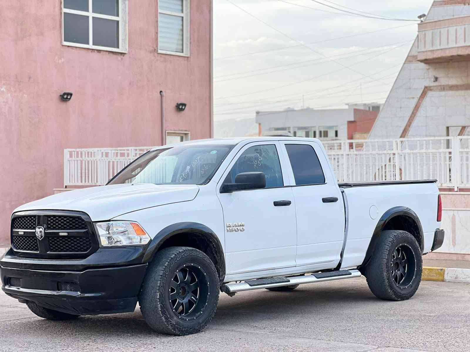 رام 1500 كلاسيك • ٣ قطع سبغ • بدون دواخل