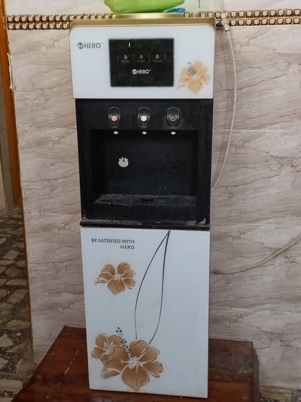 براد ماء للبيع السعر 60 مكان نجف حي جمعيه ***********0
