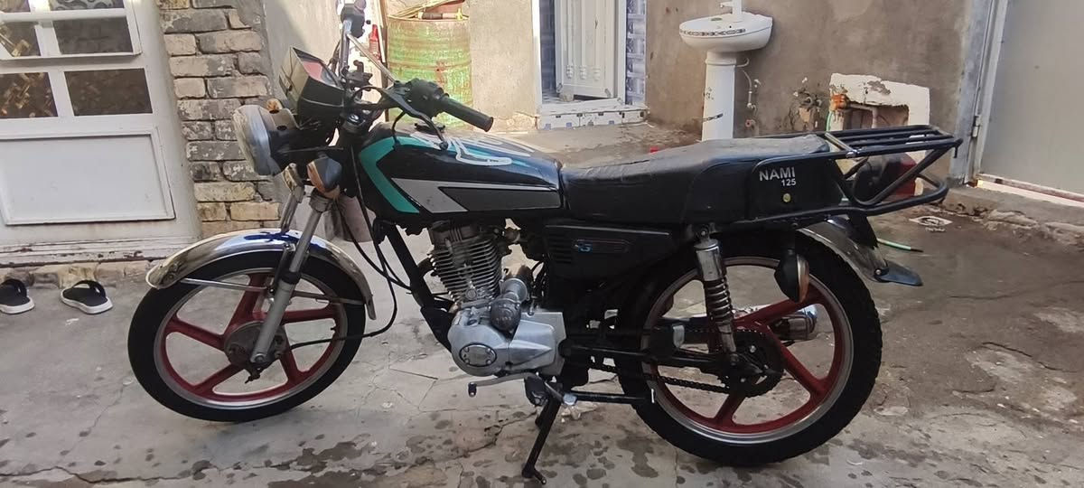 دراجه للبيع شاصي اصولي اوراق السعر 450 وبي مجال العماره المجر الكبير ***********
