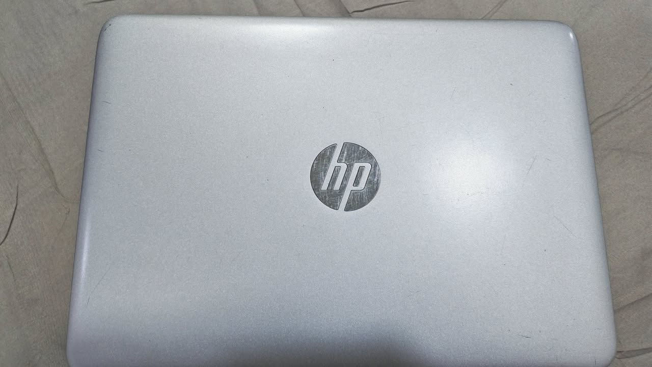 للبيع لابتوب HP EliteBook 820 G3
لابتوب عملي وخفيف ومناسب للدراسة، الشغل، الأوفيس والتصفح 💻
🔹 الموديل: HP EliteBook 820 G3
🔹 المعالج: Intel Core i5-6300U @ 2.40GHz
🔹 الرام: 8GB
🔹 التخزين: SSD 168GB ⚡
🔹 كرت الشاشة: Intel HD Graphics 520
🔹 الشاشة: 12.5 إنج
🔹 جهاز خفيف وسريع ومناسب للاستخدام اليومي
📌 الجهاز يعمل بشكل مثالي ، البطارية ما تنزل بسرعة لكن ما تنزل بطيئ (وسط) 
💰 السعر: 175 ألف قابل للتفاوض بالمعقول
📍 الموقع: [  الموصل ]
📩 للتواصل خاص أو  واتس اب ***********
