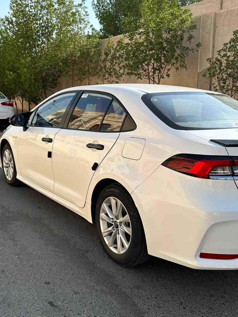 كورلا موديل 24
ماشيه 39 الف
علامه زركه 
فول مواصفات عدا كشن كهرباء
داخل احمر بلادي
رقم بغداد سنويه باسمي هزه جديده
العنوان فلوجه او بغداد
السعر 151 وبيها مجال
***********
