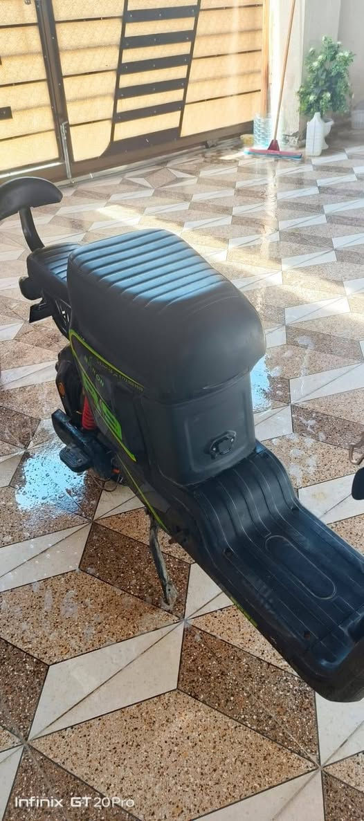 R9 بارون • شحن • بطاريات 33امبير